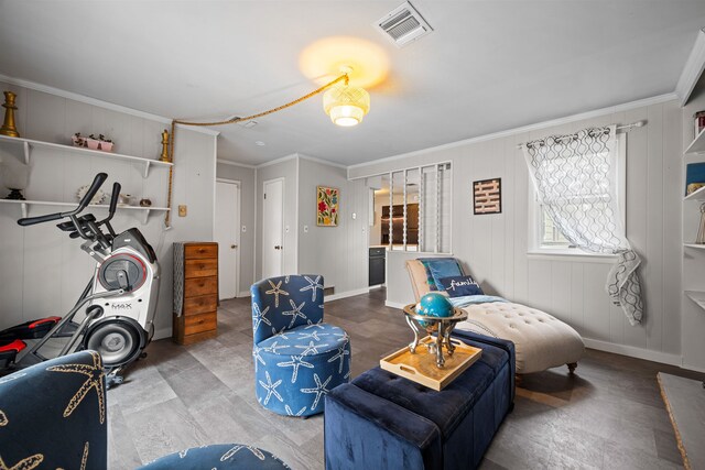 331 Holly Ln, Erma, NJ 08204 - interior space with visible vents, crown molding, and baseboards