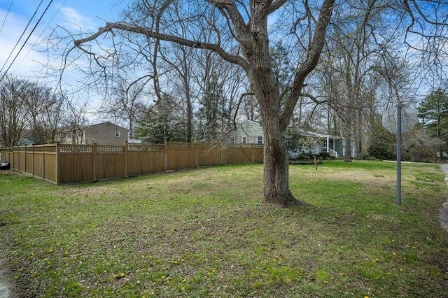 331 Holly Ln, Erma, NJ 08204 - view of yard with fence