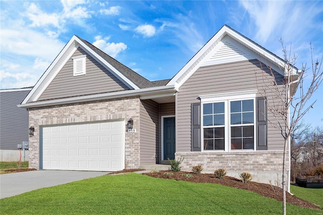 view of front of house with a front lawn and a garage