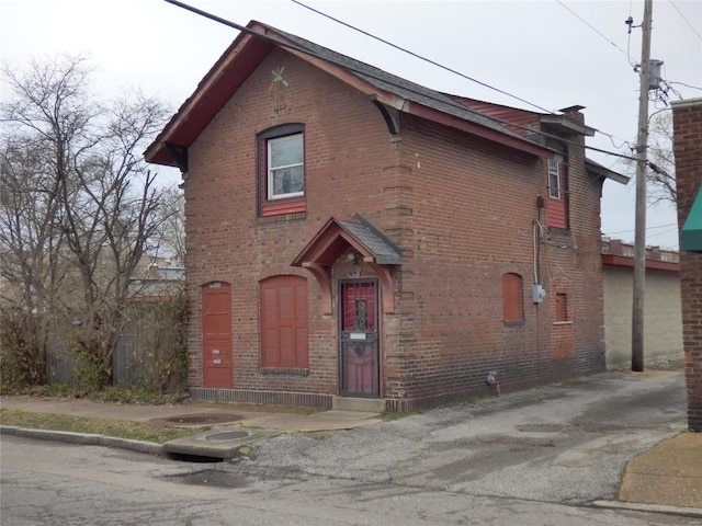 view of front of property