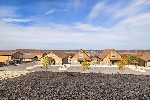 view of yard featuring a residential view