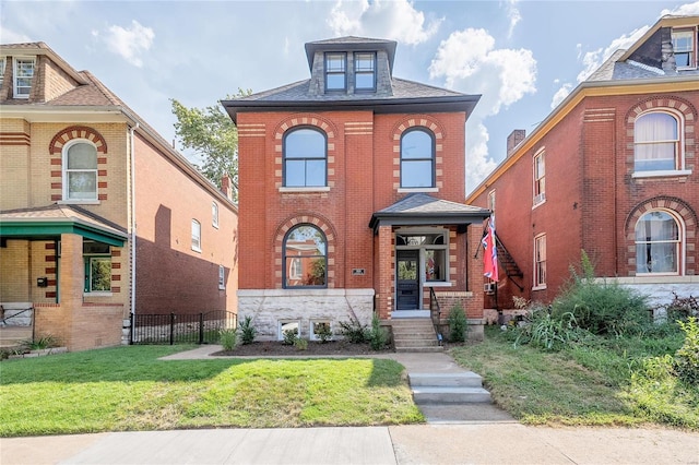 2828 Shenandoah Ave, Saint Louis MO, 63104, 4 bedrooms, 3.5 baths house for sale