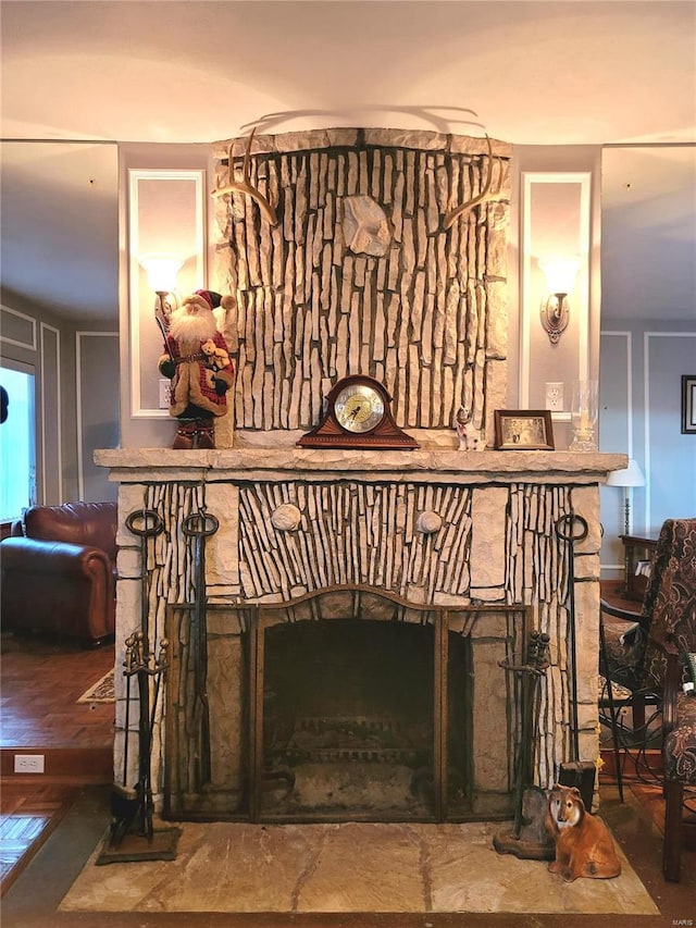 room details featuring a fireplace