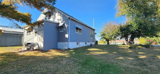 exterior space featuring a lawn