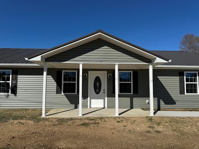 view of front facade with a porch