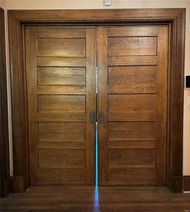 room details featuring wood-type flooring