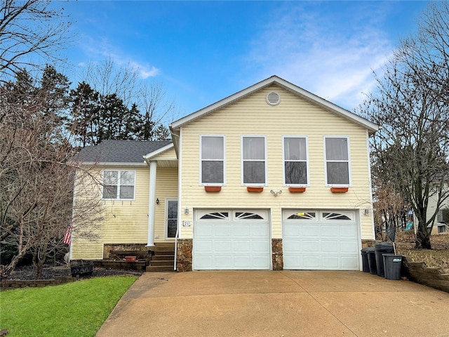 view of front of house featuring a garage