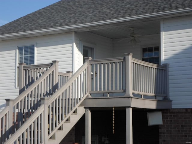 deck with ceiling fan