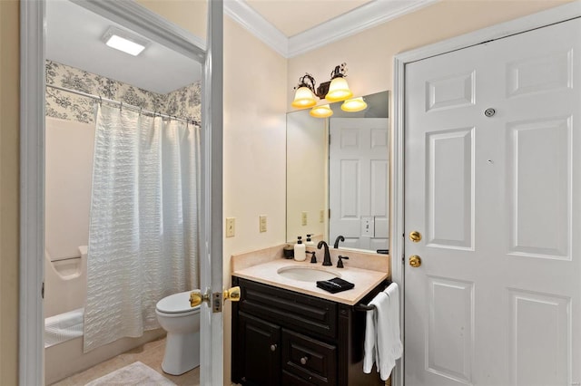 full bathroom with shower / bath combination with curtain, toilet, crown molding, and vanity