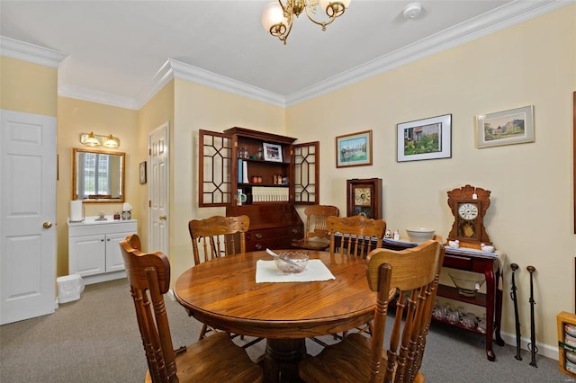 carpeted dining room featuring a notable chandelier, crown molding, and sink