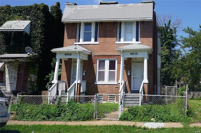 view of front facade featuring a porch