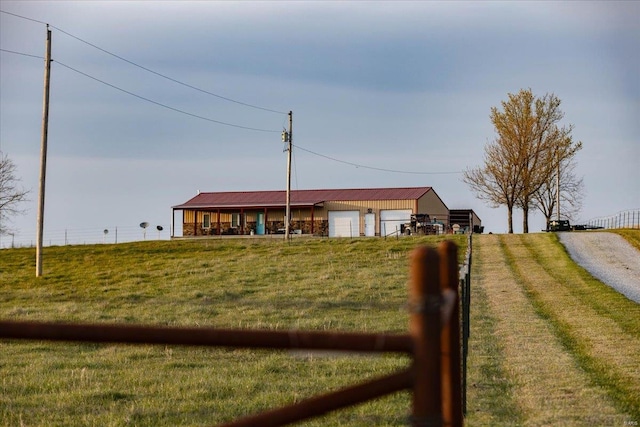 single story home with a front yard