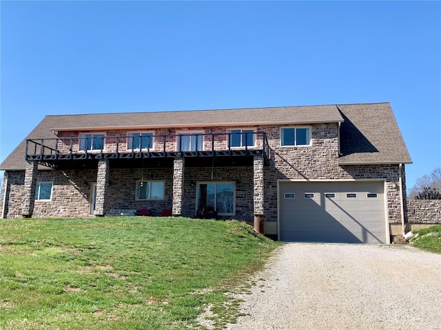 view of front of house featuring a front yard