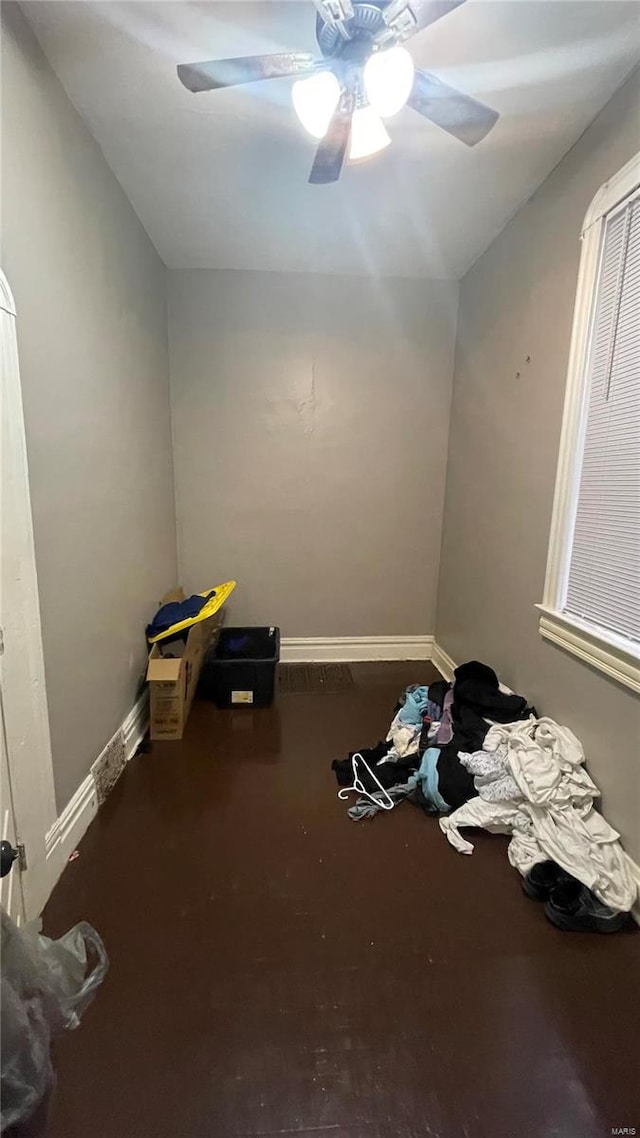 miscellaneous room with ceiling fan