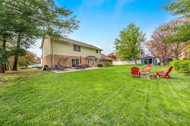 view of yard with a patio area