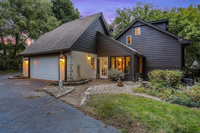 view of front facade with a garage