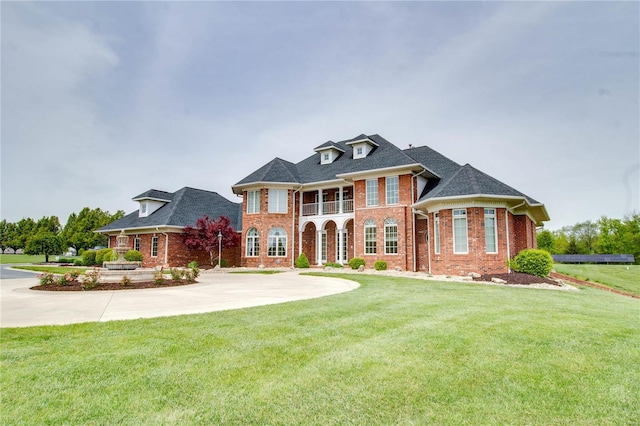 view of front of home with a front yard