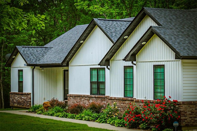 view of home's exterior