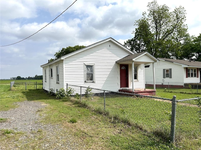 view of front of house with a front yard