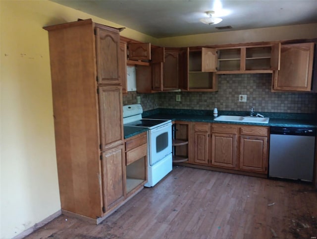 kitchen with sink, white electric range, stainless steel dishwasher, decorative backsplash, and light wood-type flooring