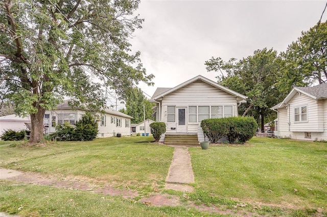 view of front of house with a front yard