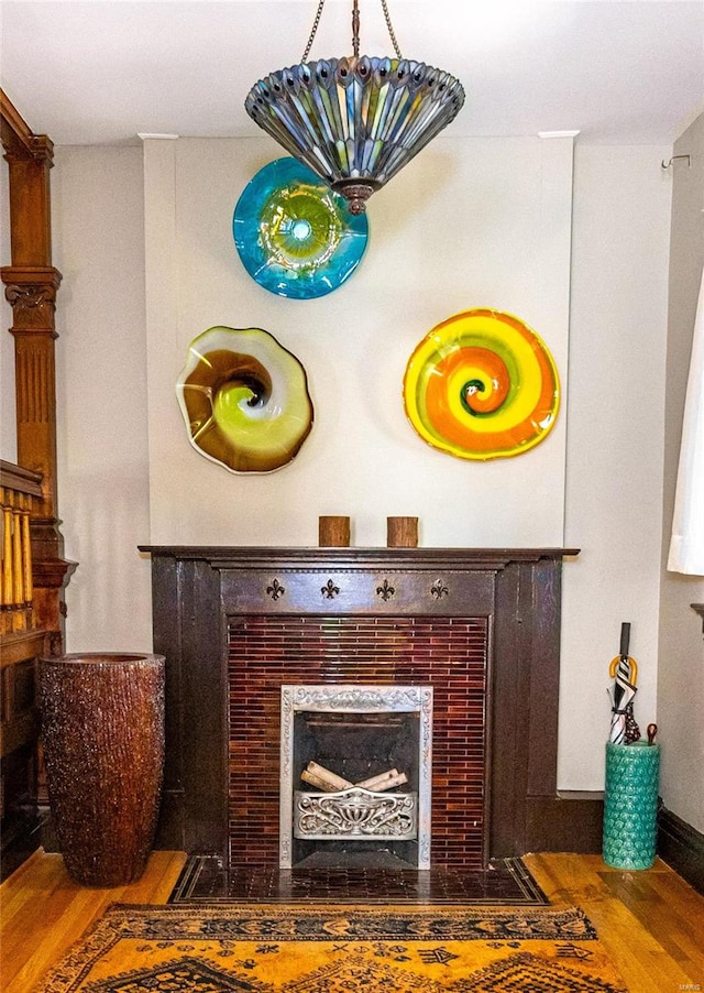 room details featuring hardwood / wood-style floors