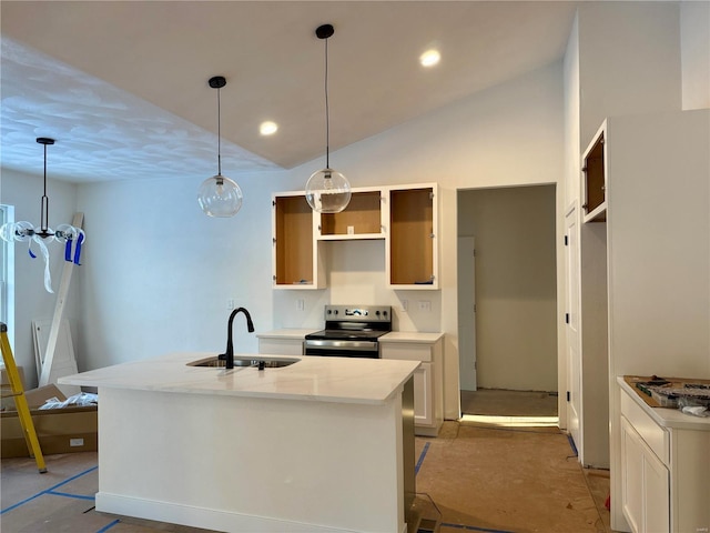 kitchen with a kitchen island with sink, stainless steel range with electric cooktop, sink, decorative light fixtures, and lofted ceiling