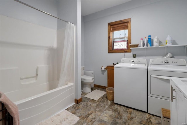 full bath with baseboards, washing machine and dryer, toilet, shower / tub combo, and vanity