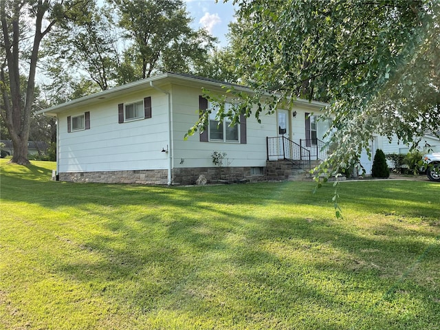 exterior space featuring a yard