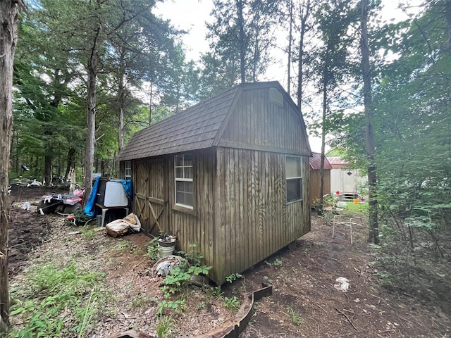 view of outbuilding