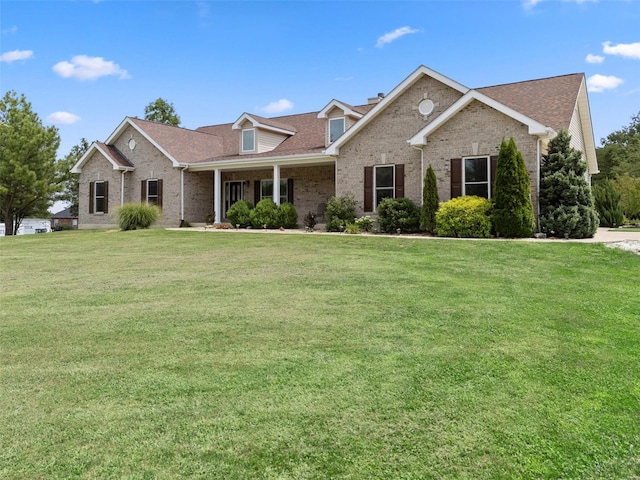 view of front of property with a front yard