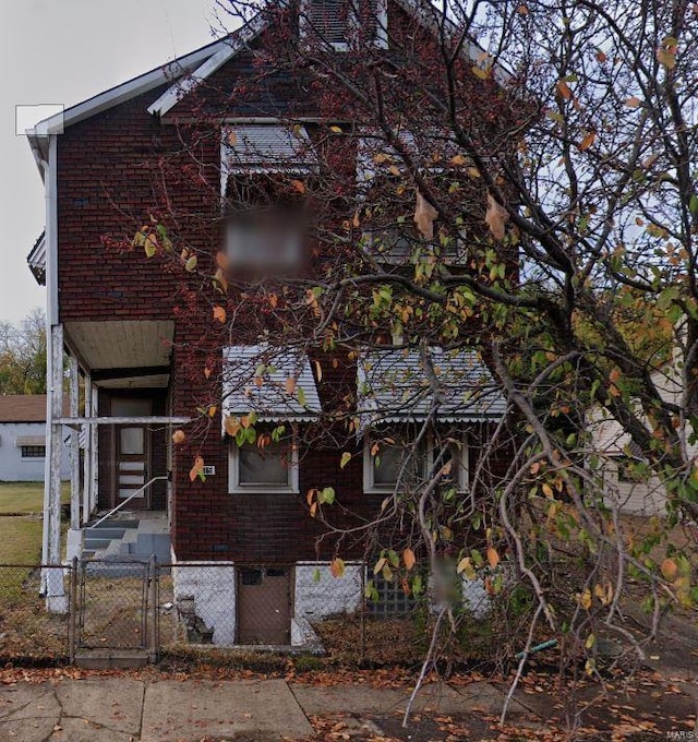 view of front of property