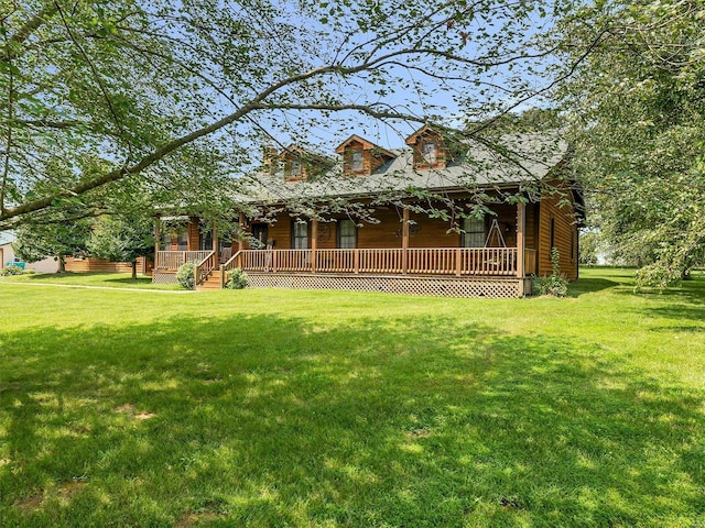 view of front of home featuring a front yard