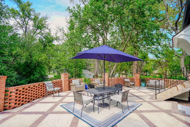 view of patio / terrace featuring an outdoor hangout area