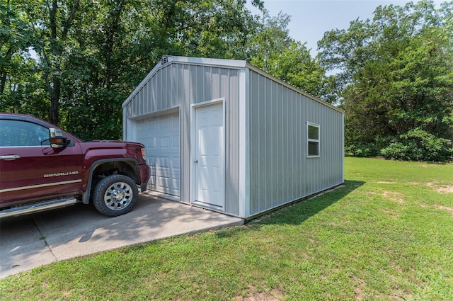 exterior space with a yard