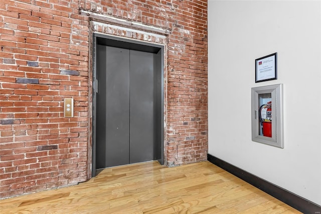 property entrance with elevator