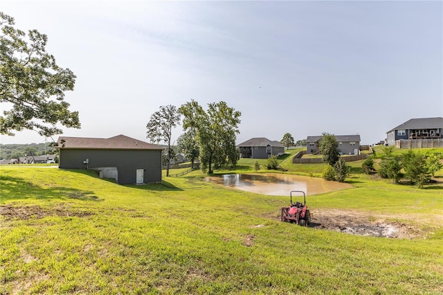 view of yard featuring a water view