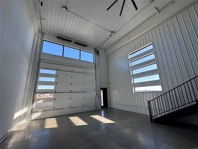 garage featuring ceiling fan