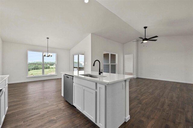 kitchen with vaulted ceiling, a center island with sink, dishwasher, sink, and dark wood-type flooring