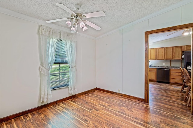 spare room featuring ornamental molding, a textured ceiling, lofted ceiling, dark hardwood / wood-style flooring, and ceiling fan