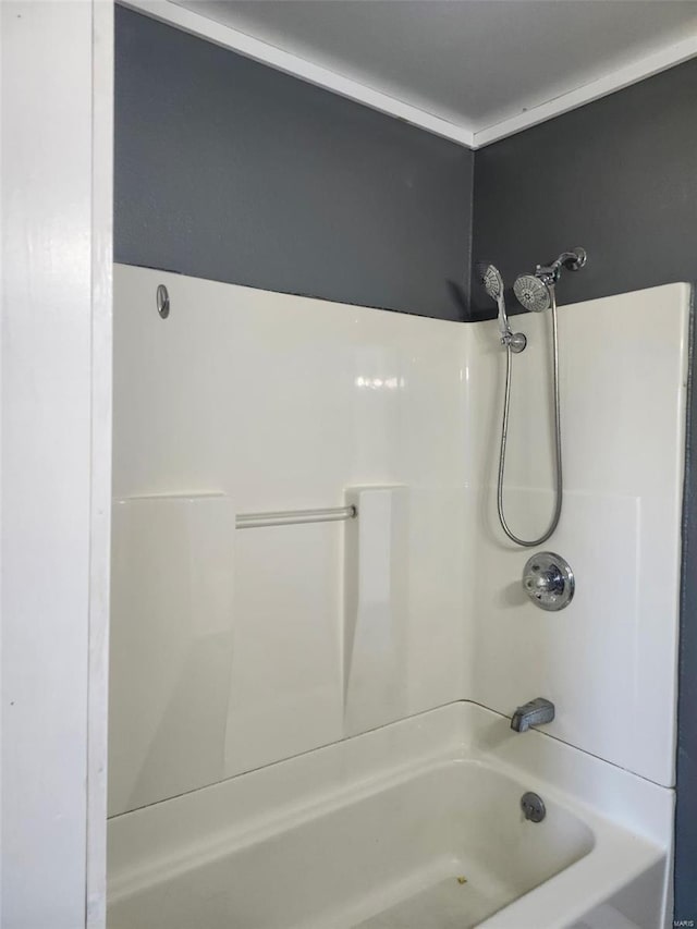 bathroom with shower / bathtub combination