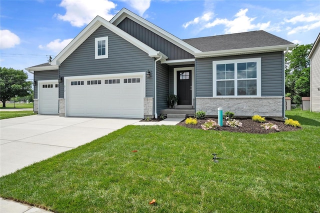 craftsman inspired home featuring a front lawn and a garage