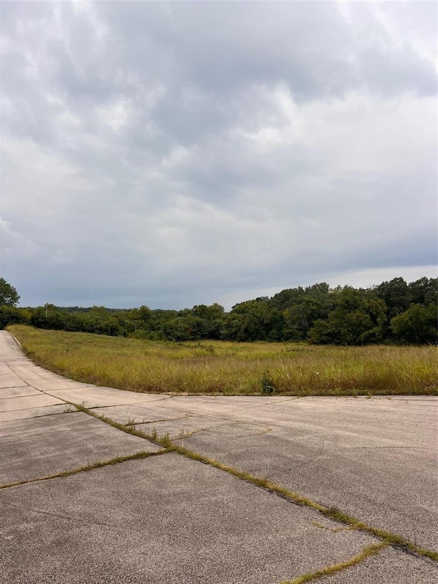 Listing photo 3 for 1411 W Madison Ave Lot 13, Lebanon MO 65536