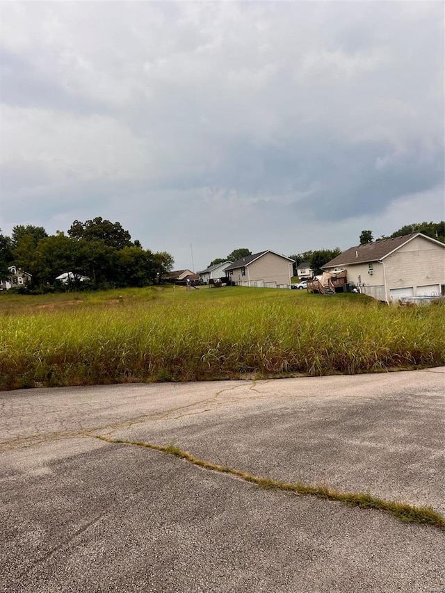 Listing photo 3 for 0 W Madison Ave Lot 15A, Lebanon MO 65536