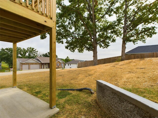 view of yard with a garage