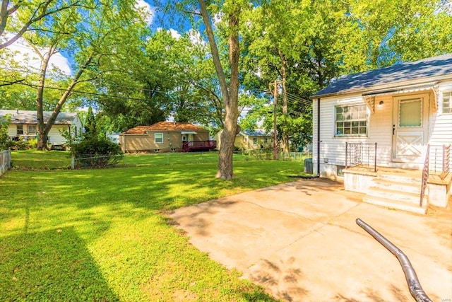 view of yard with a patio