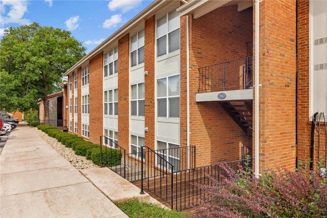 exterior space featuring a balcony