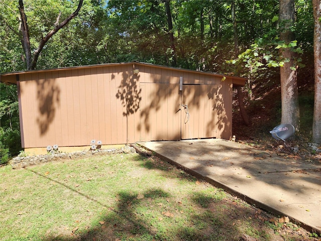 view of outbuilding featuring an outbuilding