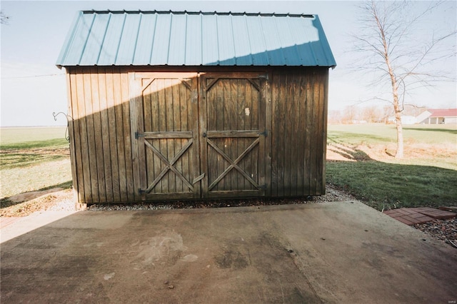 view of outbuilding