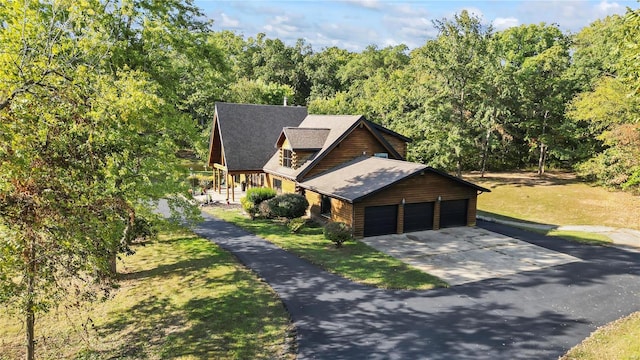 view of front of house with a front yard